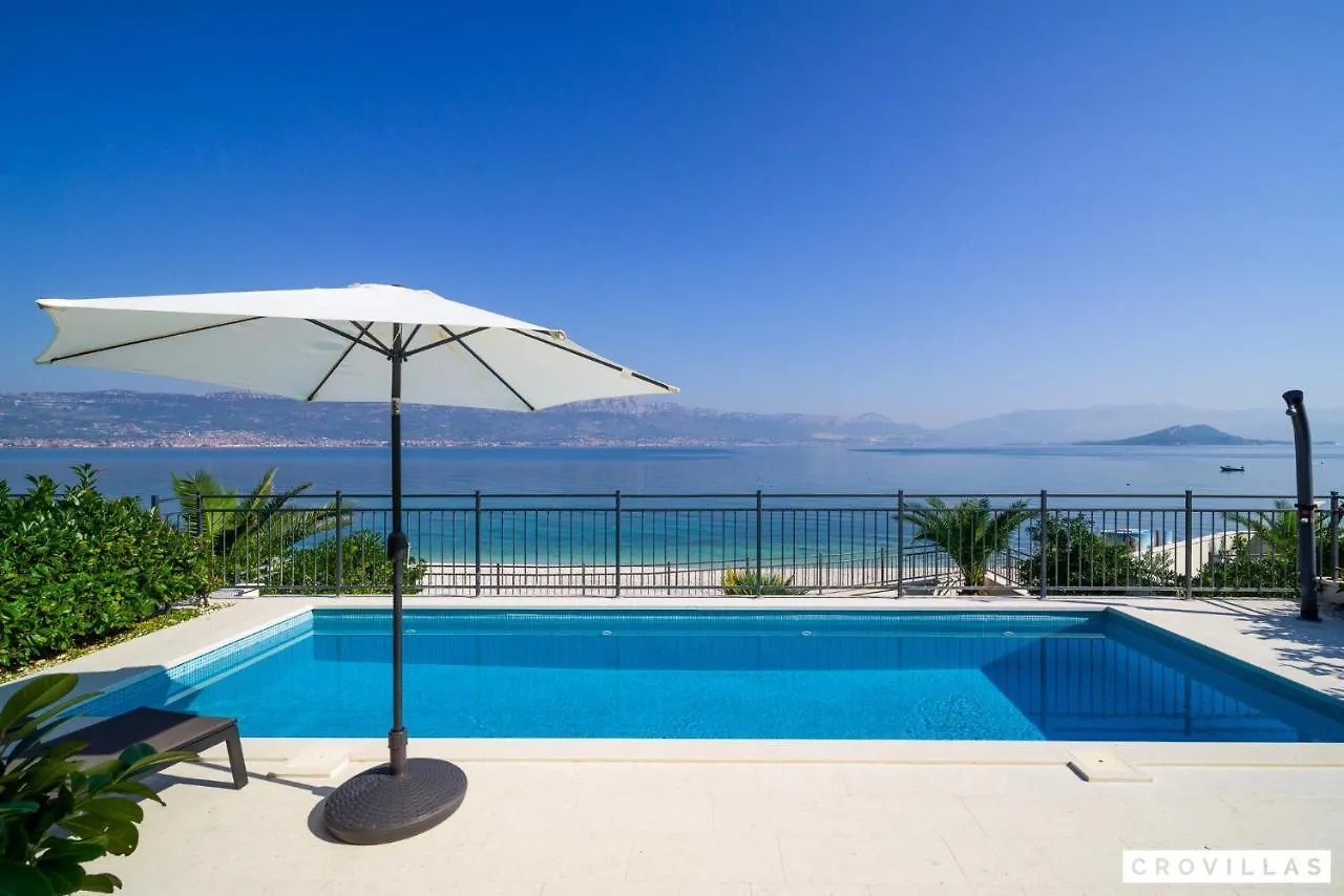 Acadia B Villa Slatine 0*,  Croatia